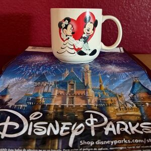 Disneyland Parks / Paris / Mickey and Minnie Wedding Mug